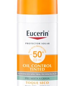 OIL CONTROL TOQUE SECO CREMA FACIAL TONO CLARO